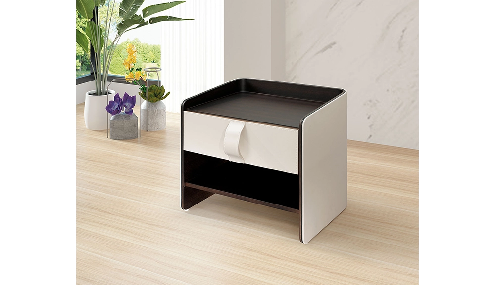 勞倫斯皮革床頭櫃